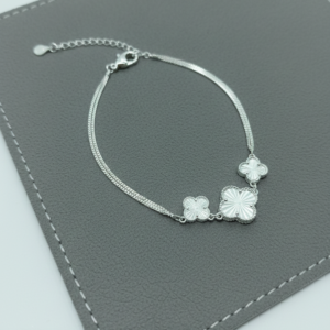 Pulsera estilo Van Cleef & Arples. 