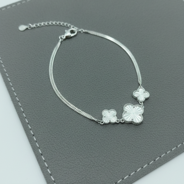 Pulsera estilo Van Cleef & Arples. 