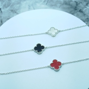 Pulsera Estilo Van Cleef & Arples. Piedras 