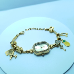 Reloj Scottie Estilo Pandora.